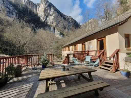 Le Moulin De La Pipe - Logis Hotel Restaurant Plan-de-Baix Exterior photo