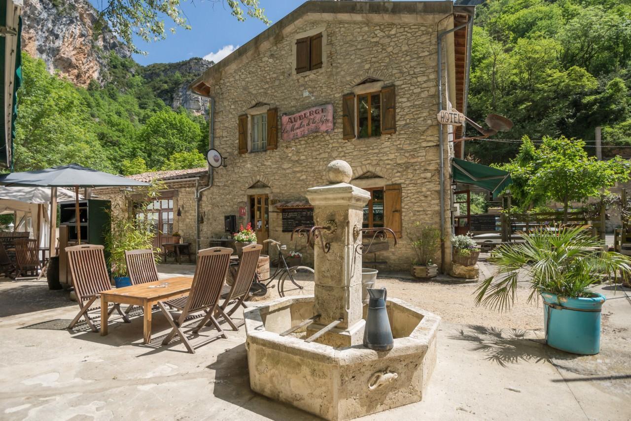 Le Moulin De La Pipe - Logis Hotel Restaurant Plan-de-Baix Exterior photo